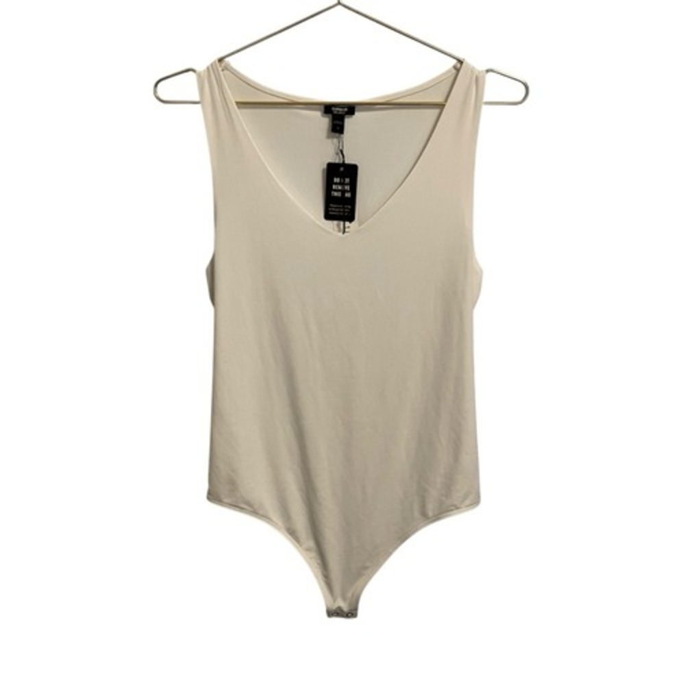 Express Body Contour V-Neck Sleeveless Thong Bodysuit Cream Off-White Medium